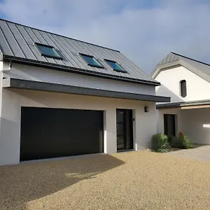  Hébergement de vacances Maison A 200m De La