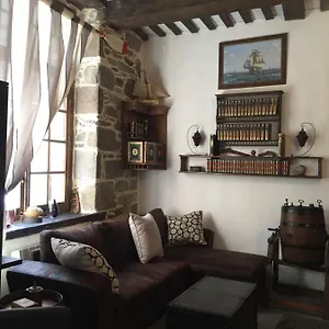 Le 1684 Apartment